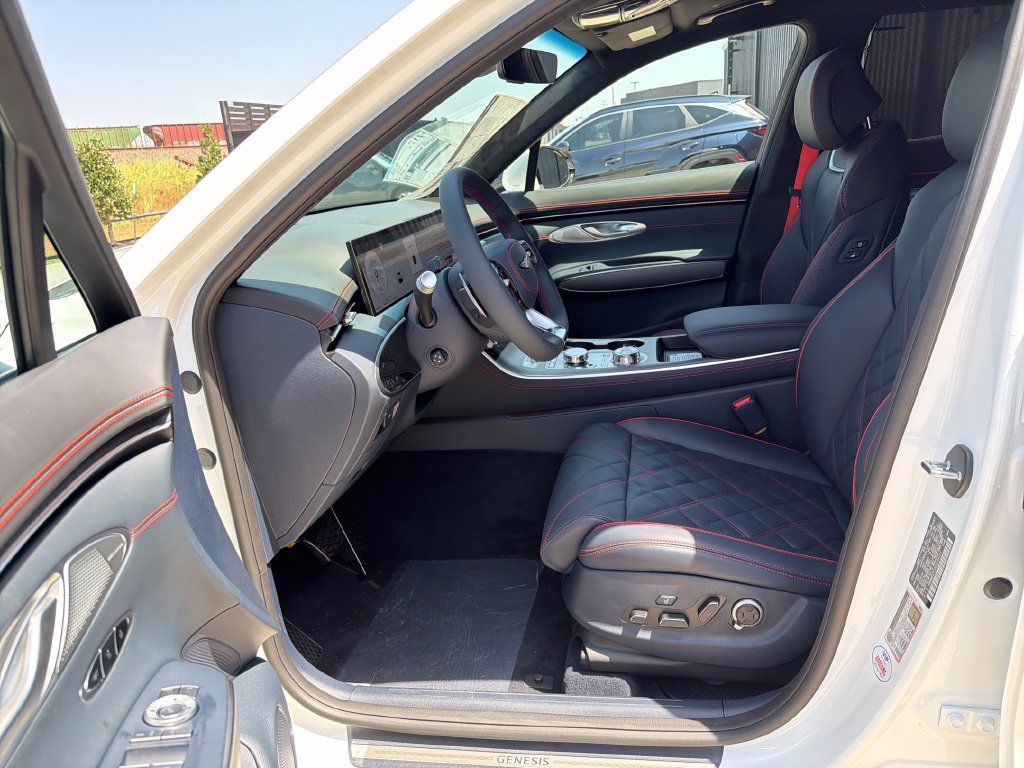 New 2027 Genesis GV70 2.5T Sport Prestige AWD/4WD image 9
