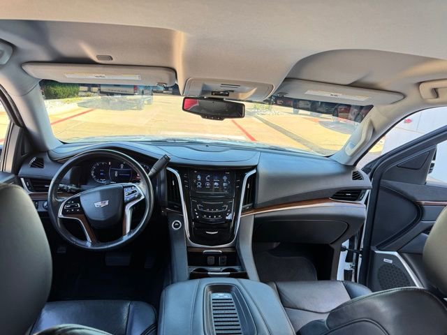Used 2019 Cadillac Escalade 2WD image 11