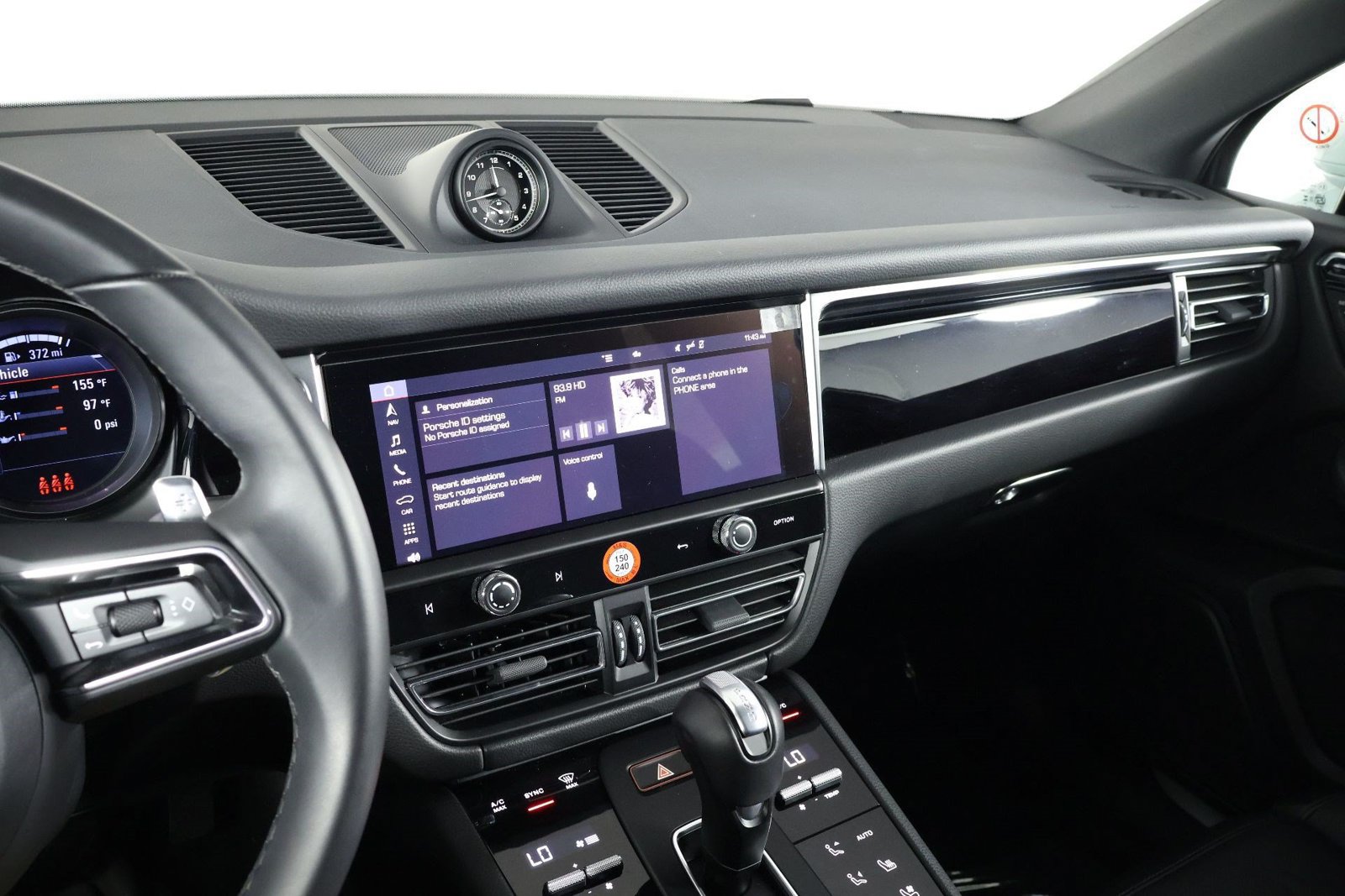 Certified 2026 Porsche Macan S AWD/4WD image 13