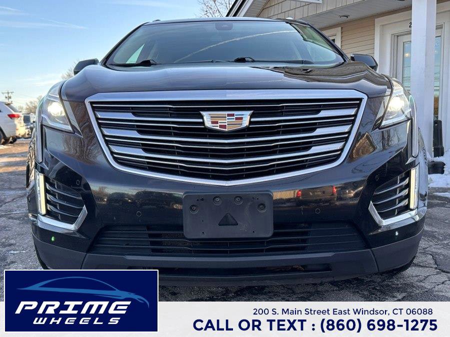 Used 2019 Cadillac XT5 Premium Luxury w/ Driver Assist Package image 2
