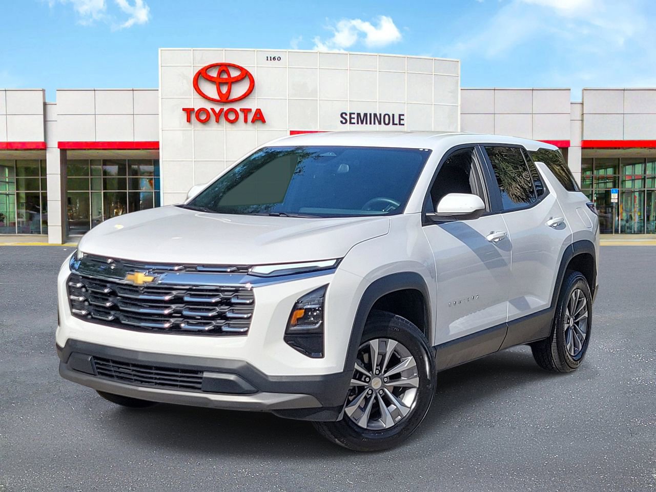 Used 2026 Chevrolet Equinox LT FWD image 1