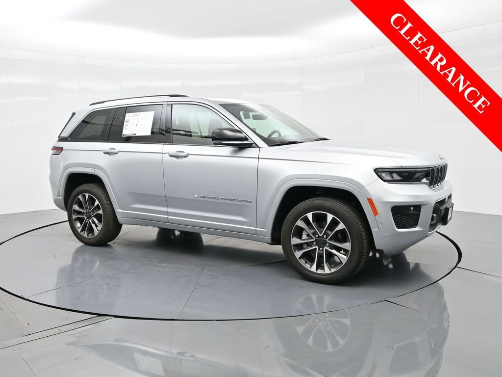 Used 2023 Jeep Grand Cherokee Overland image 4