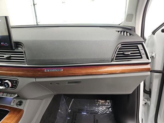 Used 2022 Audi Q5 e Prestige image 40