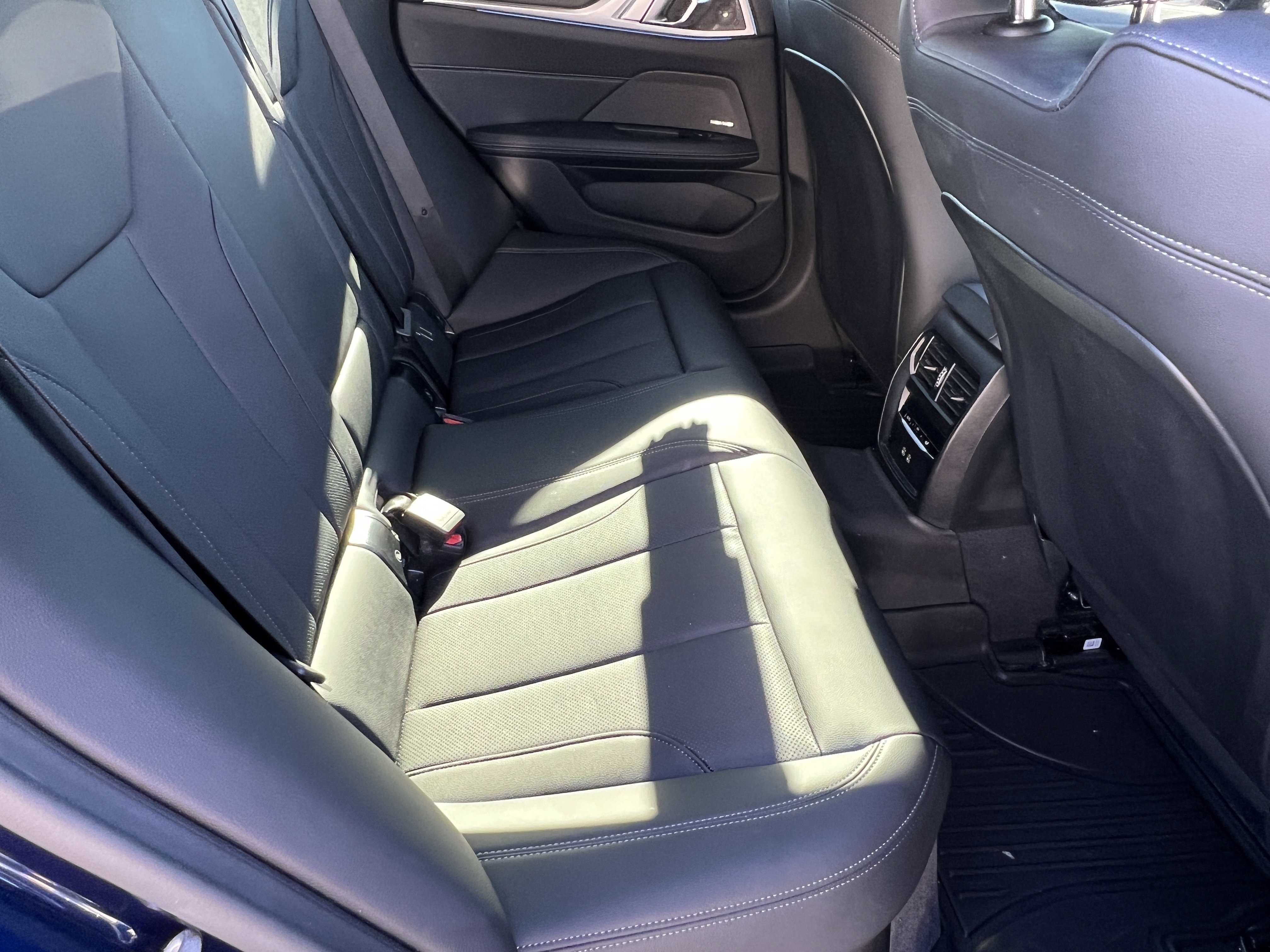 Used 2025 BMW i4 eDrive40 w/ M Sport Package image 17