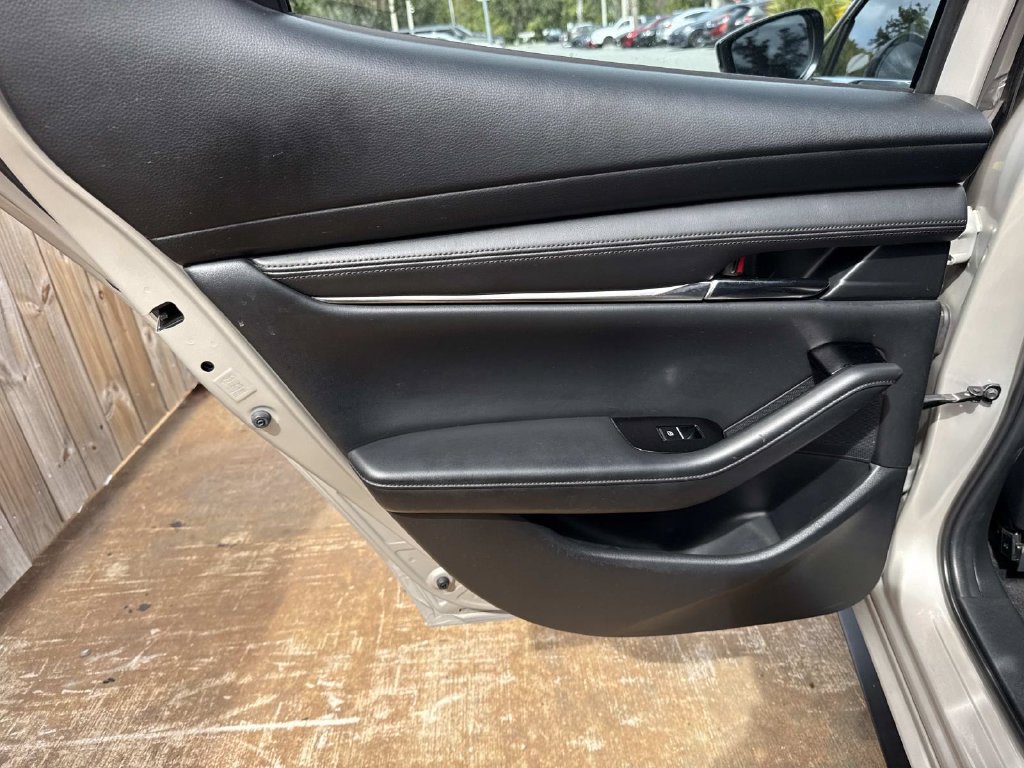 Used 2023 MAZDA MAZDA3 s AWD/4WD image 11