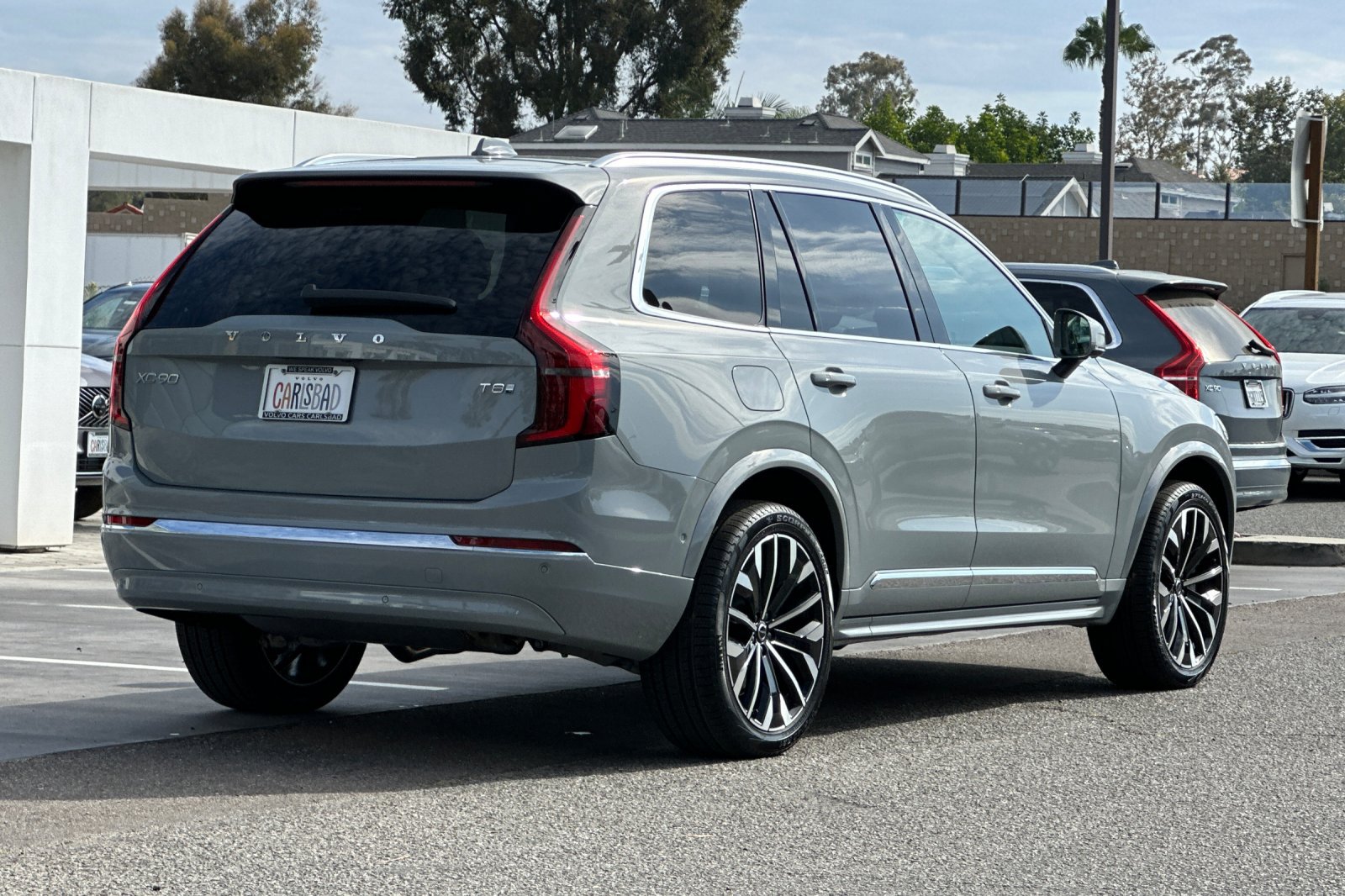 New 2026 Volvo XC90 T8 Plus w/ Protection Package AWD/4WD image 4