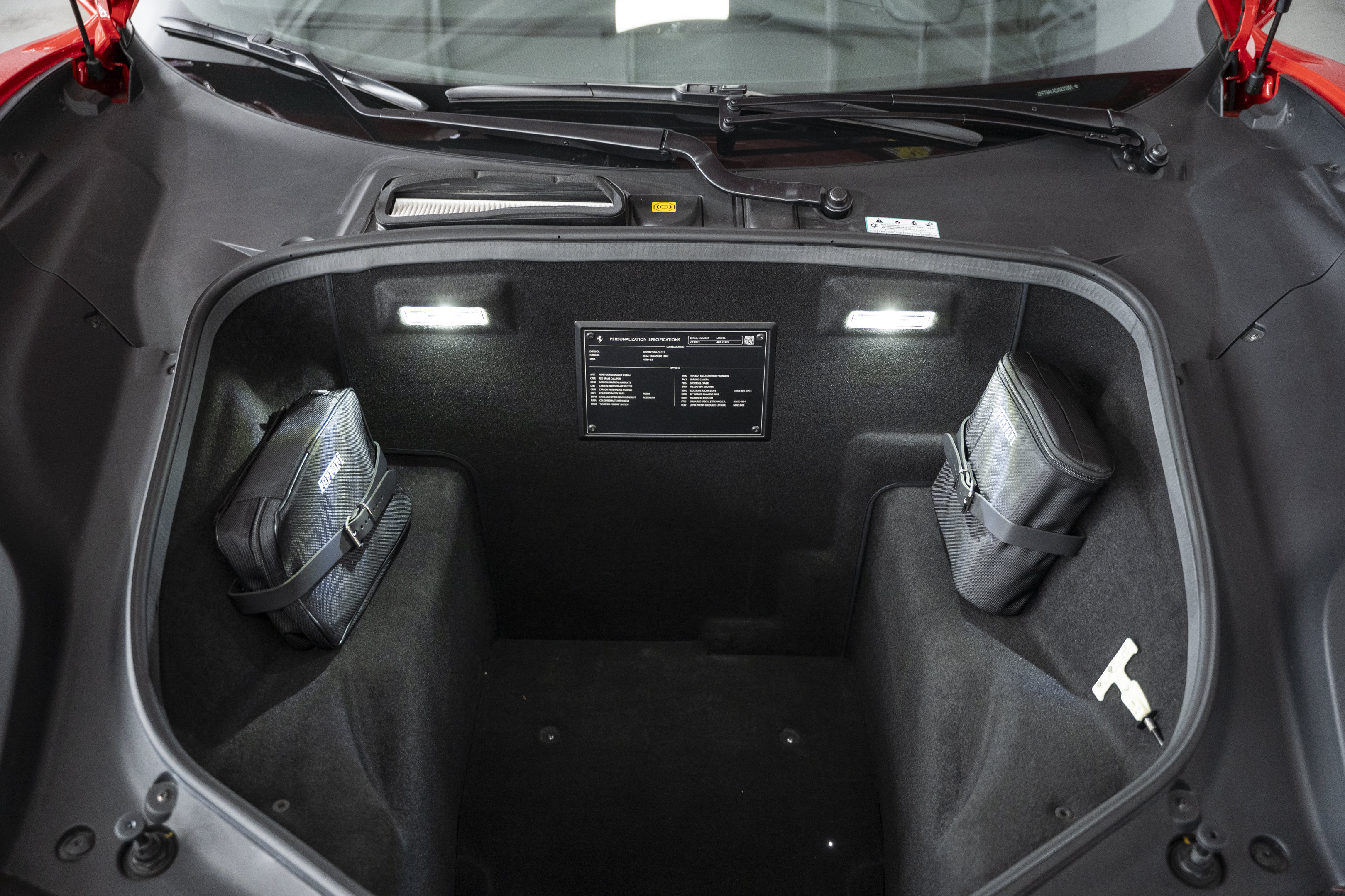 Used 2018 Ferrari 488 GTB RWD image 50