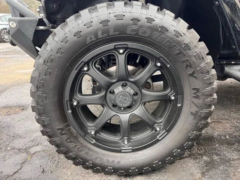 Used 2014 Jeep Wrangler Unlimited Rubicon w/ Connectivity Group AWD/4WD image 20