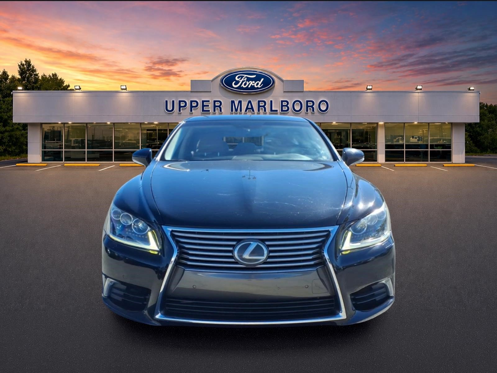 Used 2017 Lexus LS 460 w/ Ultra Luxury Package RWD image 3