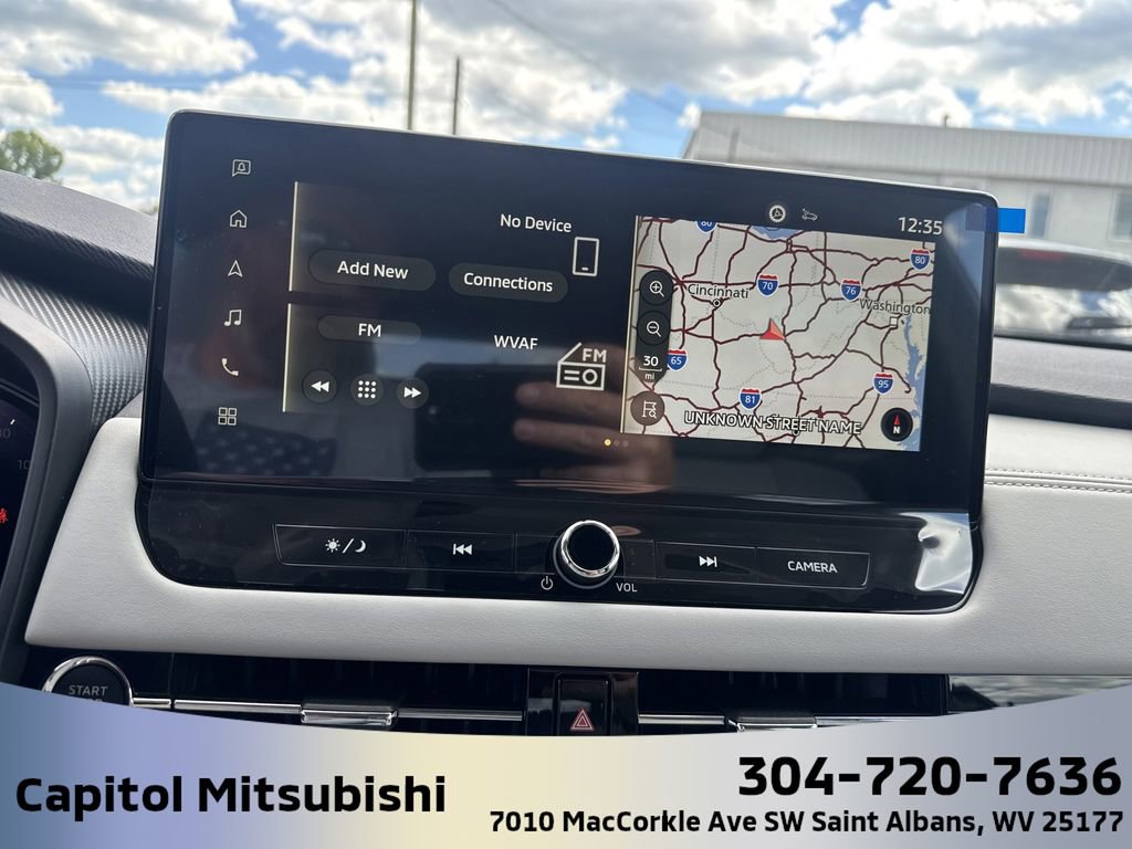 New 2025 Mitsubishi Outlander SEL image 23