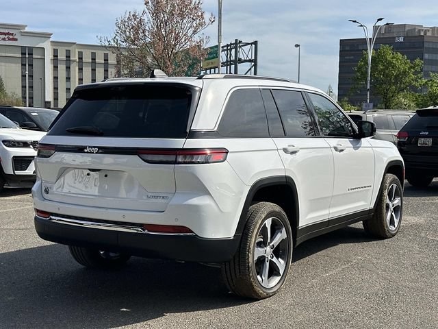 New 2025 Jeep Grand Cherokee Limited w/ Luxury Tech Group II AWD/4WD image 2