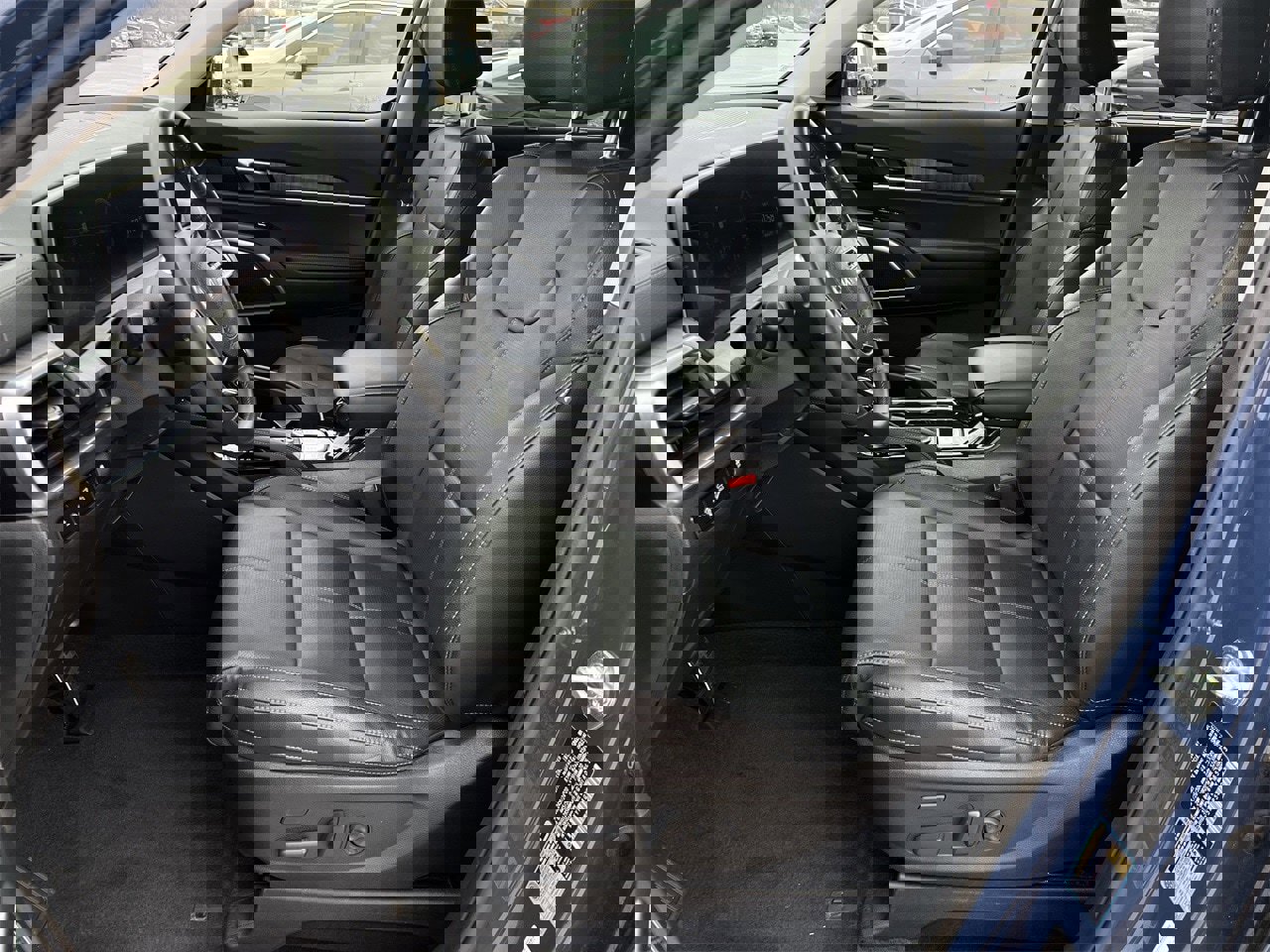 Used 2024 Kia Telluride SX w/ Towing Package image 21