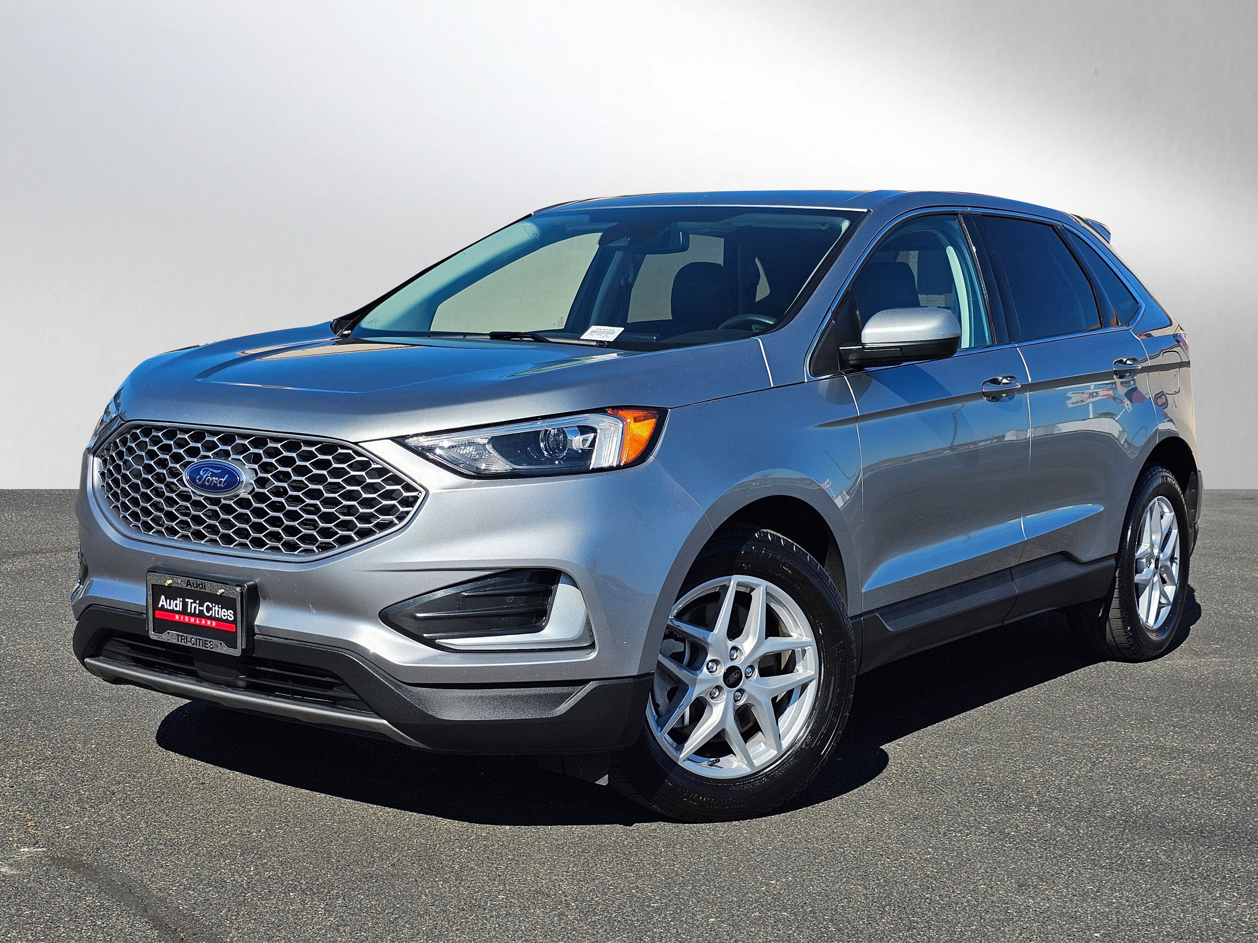 Used 2024 Ford Edge SEL