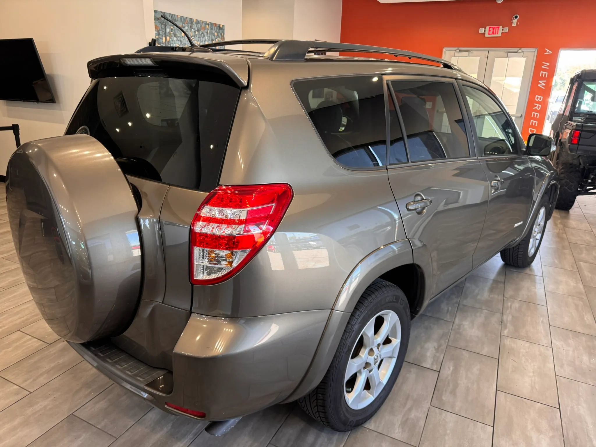 Used 2010 Toyota RAV4 Limited FWD image 14