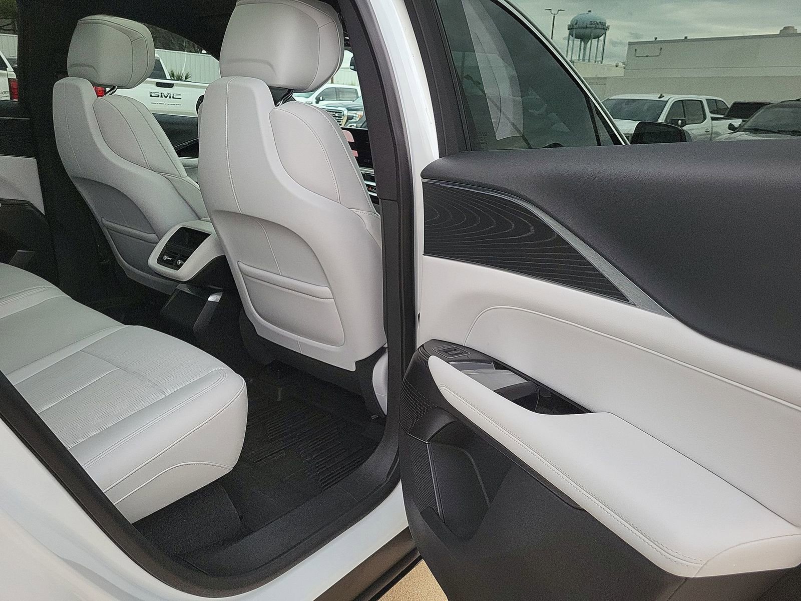 Certified 2024 Cadillac Lyriq Luxury w/ LPO, Floor Liner Package image 26