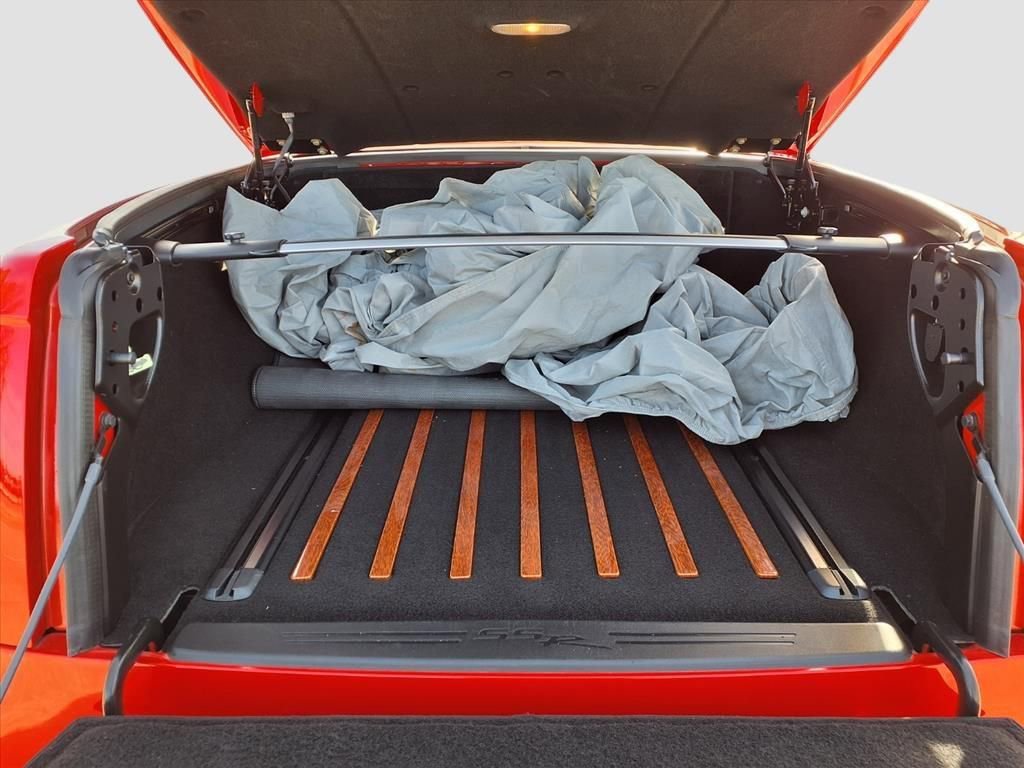 Used 2003 Chevrolet SSR w/ Preferred Equipment Group image 31