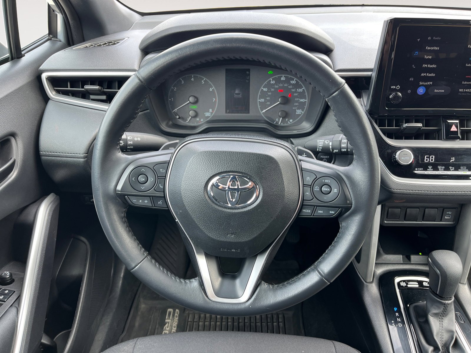 Used 2024 Toyota Corolla Cross AWD Hybrid image 15