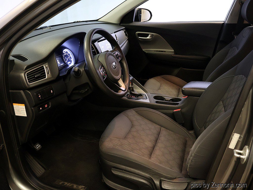 Used 2017 Kia Niro LX FWD image 11