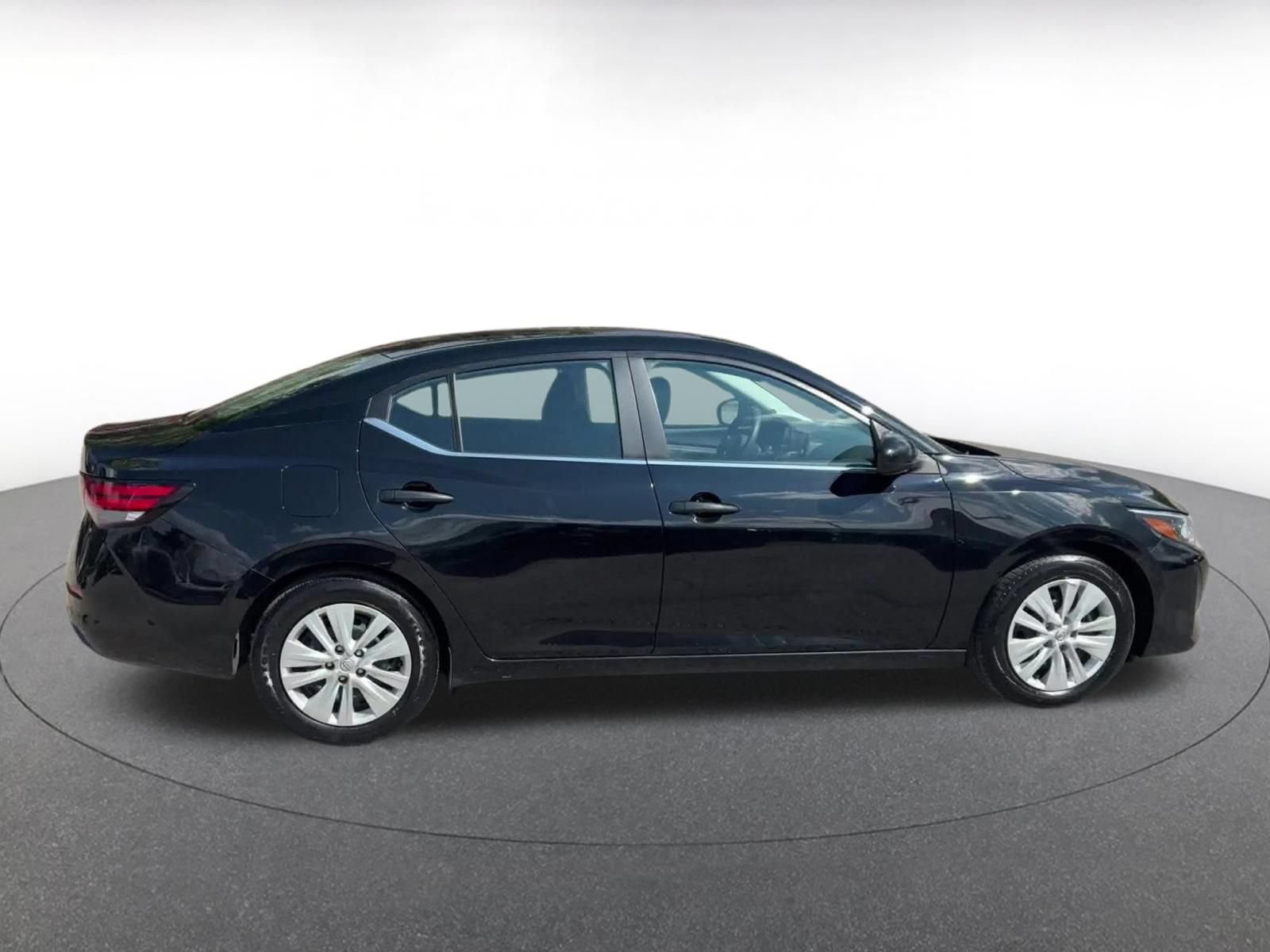 Used 2025 Nissan Sentra S FWD image 16