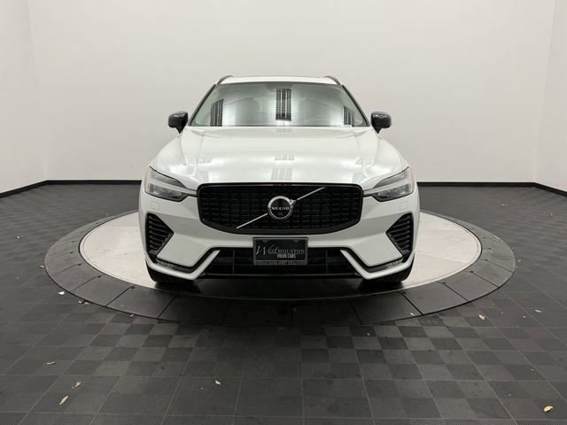 Certified 2023 Volvo XC60 B5 Plus w/ Climate Package image 2