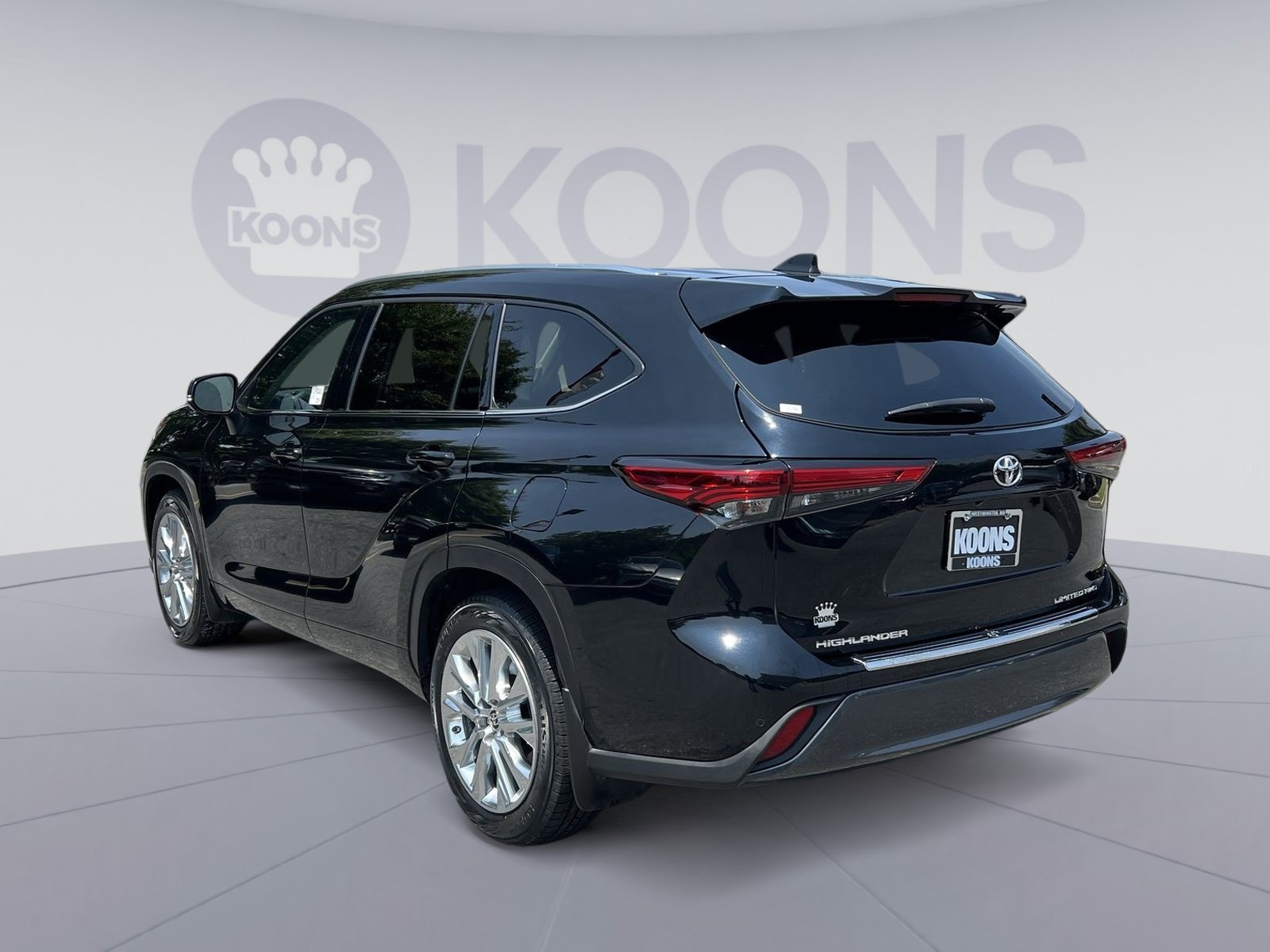 Used 2023 Toyota Highlander Limited AWD/4WD image 4