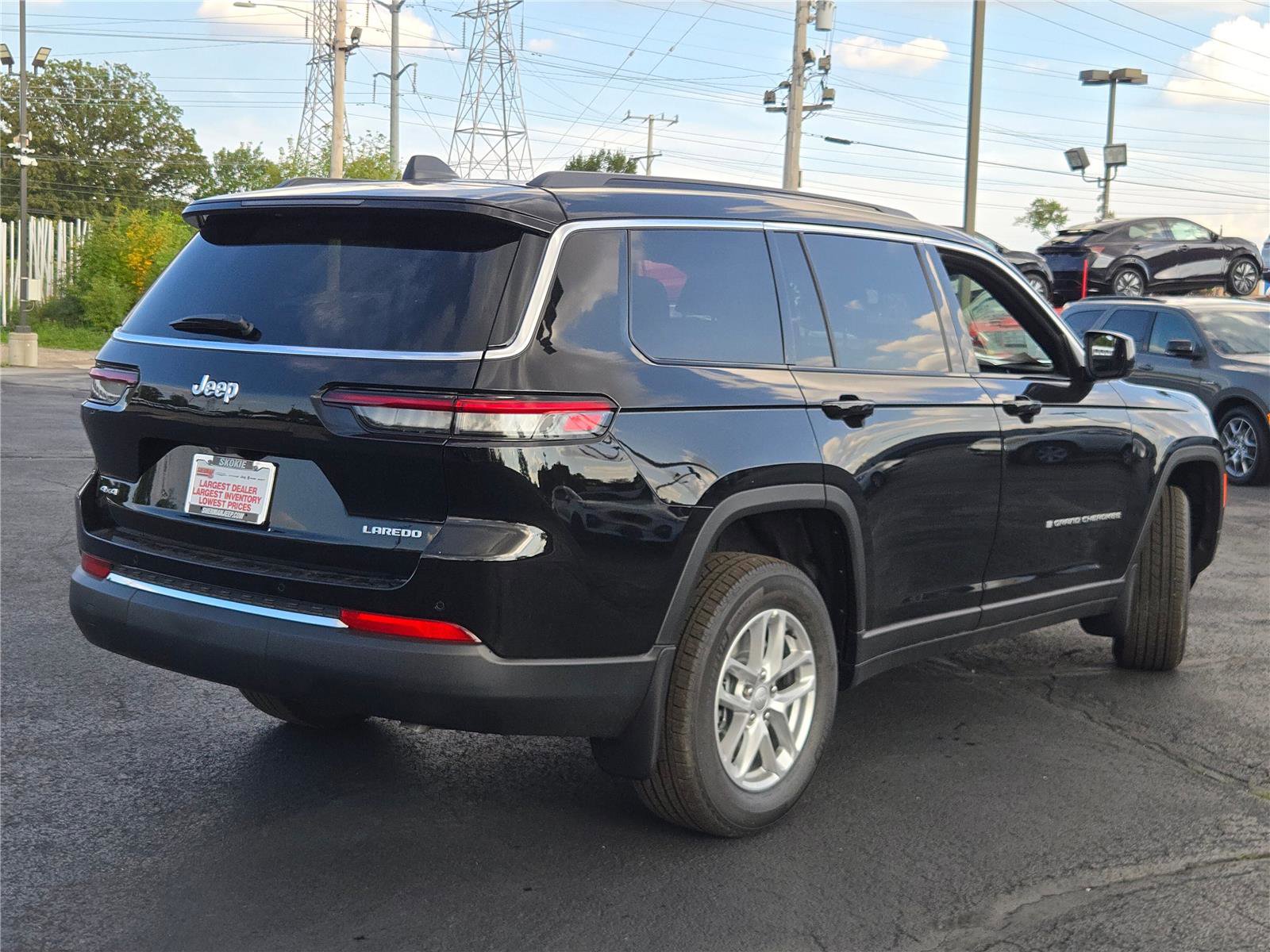 New 2025 Jeep Grand Cherokee L Laredo w/ MOPAR Finishing Package image 12