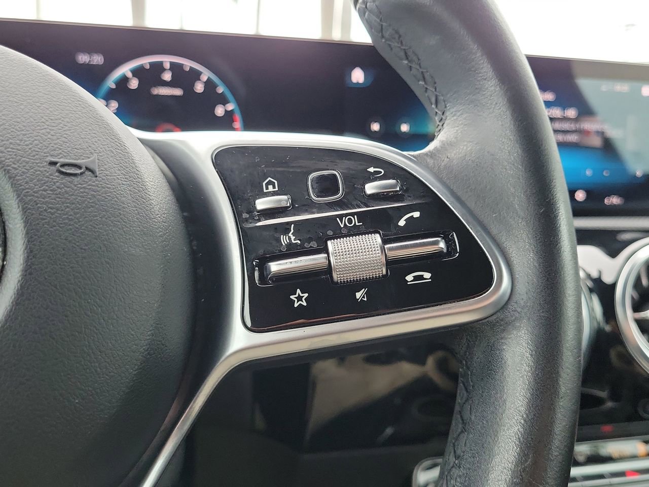 Certified 2022 Mercedes-Benz CLA 250 image 31