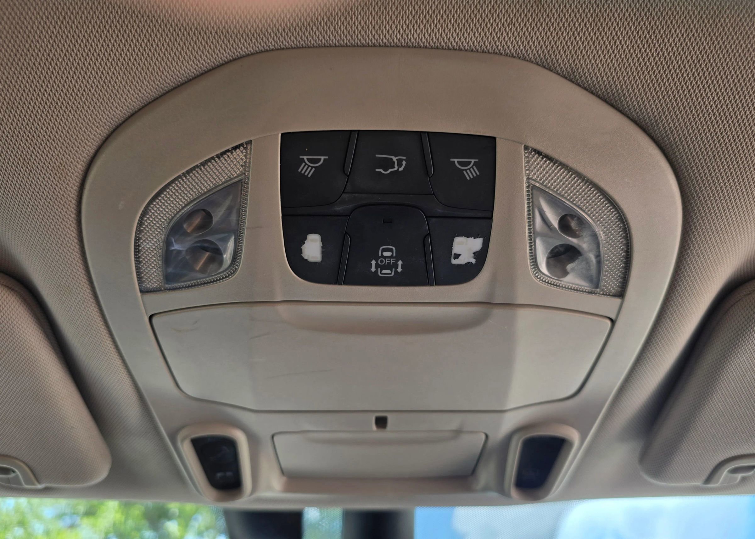 Used 2017 Chrysler Pacifica Limited FWD image 44