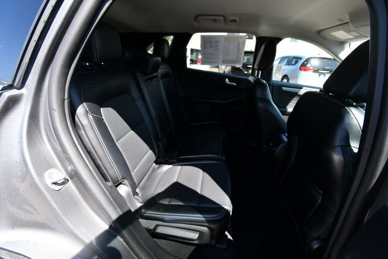 Used 2024 Ford Escape Platinum AWD/4WD image 16