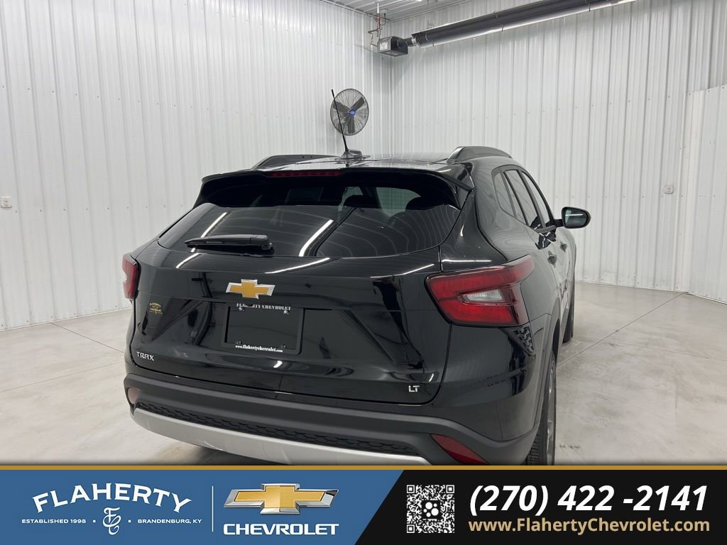 New 2026 Chevrolet Trax LT image 3