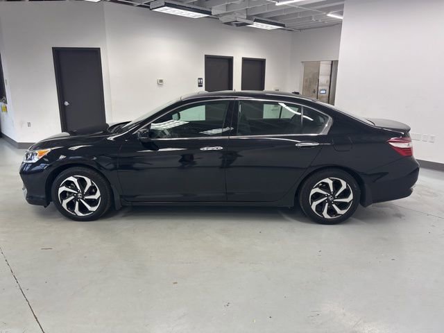 Used 2017 Honda Accord EX-L image 6