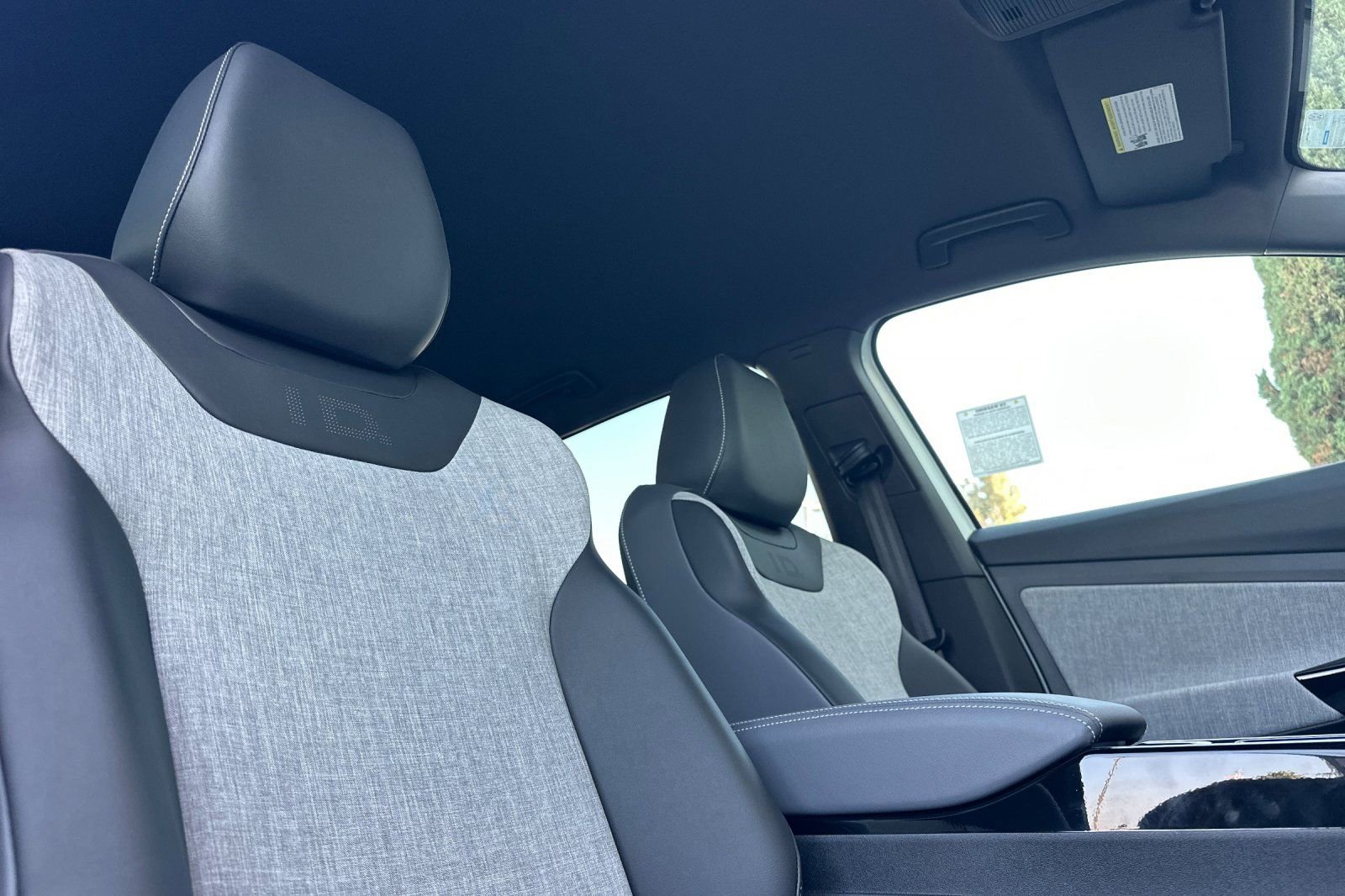 New 2026 Volkswagen ID.4 Pro RWD image 15