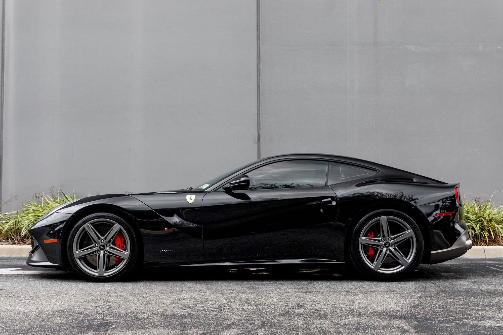 Used 2014 Ferrari F12 Berlinetta RWD image 2