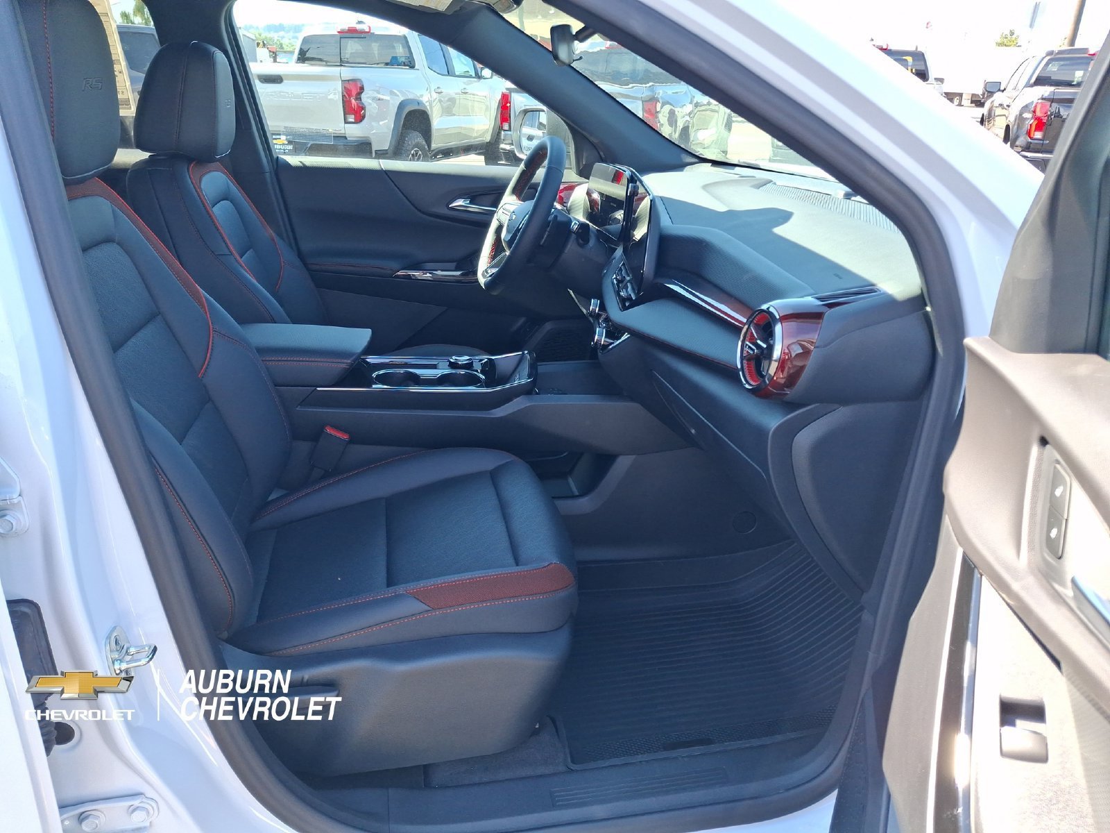 New 2027 Chevrolet Equinox RS w/ LPO, Floor Liner Package AWD/4WD image 18