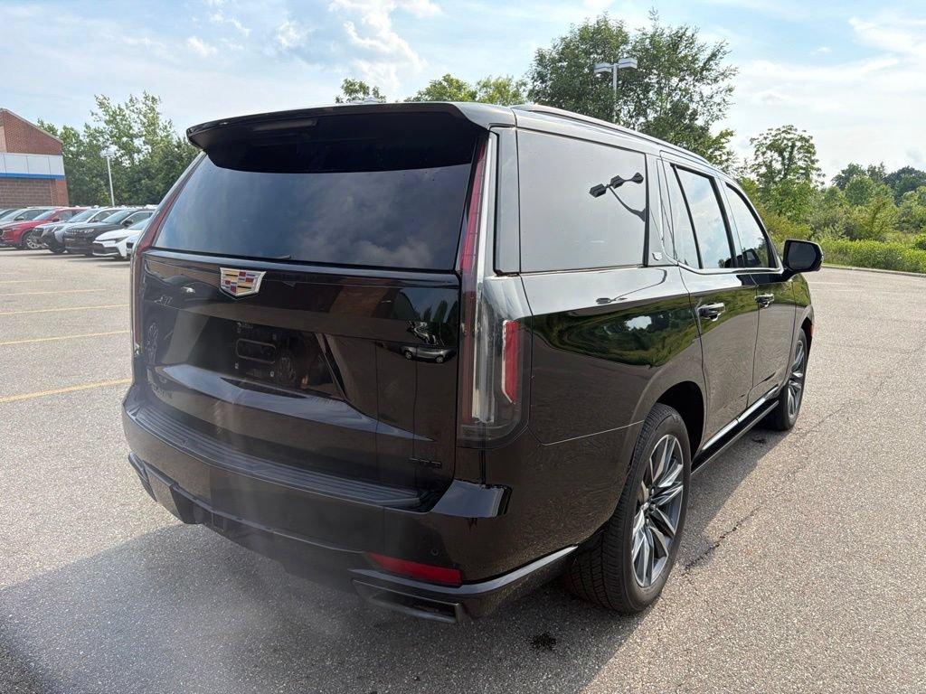 Used 2022 Cadillac Escalade Sport Platinum AWD/4WD image 7