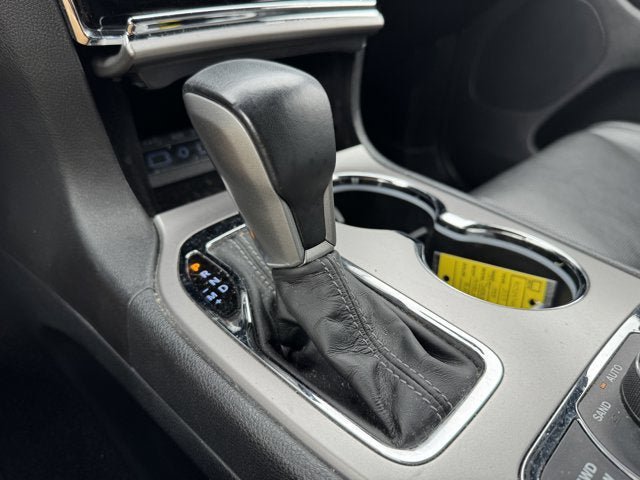 Used 2019 Jeep Grand Cherokee Overland AWD/4WD image 25