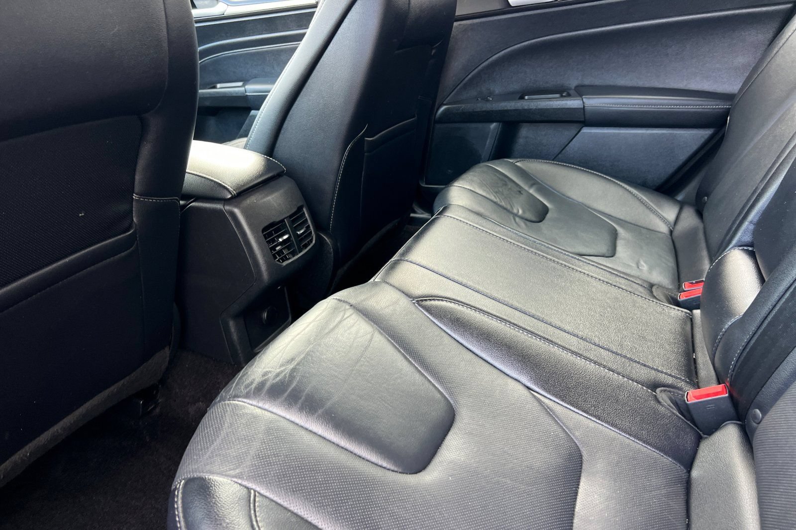 Used 2017 Ford Fusion Titanium AWD/4WD image 12