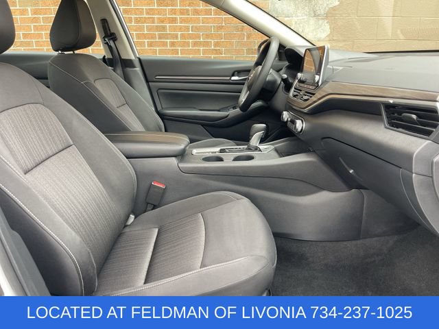 Used 2025 Nissan Altima 2.5 SV AWD/4WD image 26
