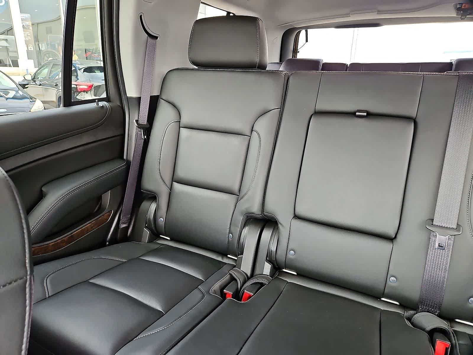 Used 2020 Chevrolet Tahoe LT w/ RST Edition AWD/4WD image 13