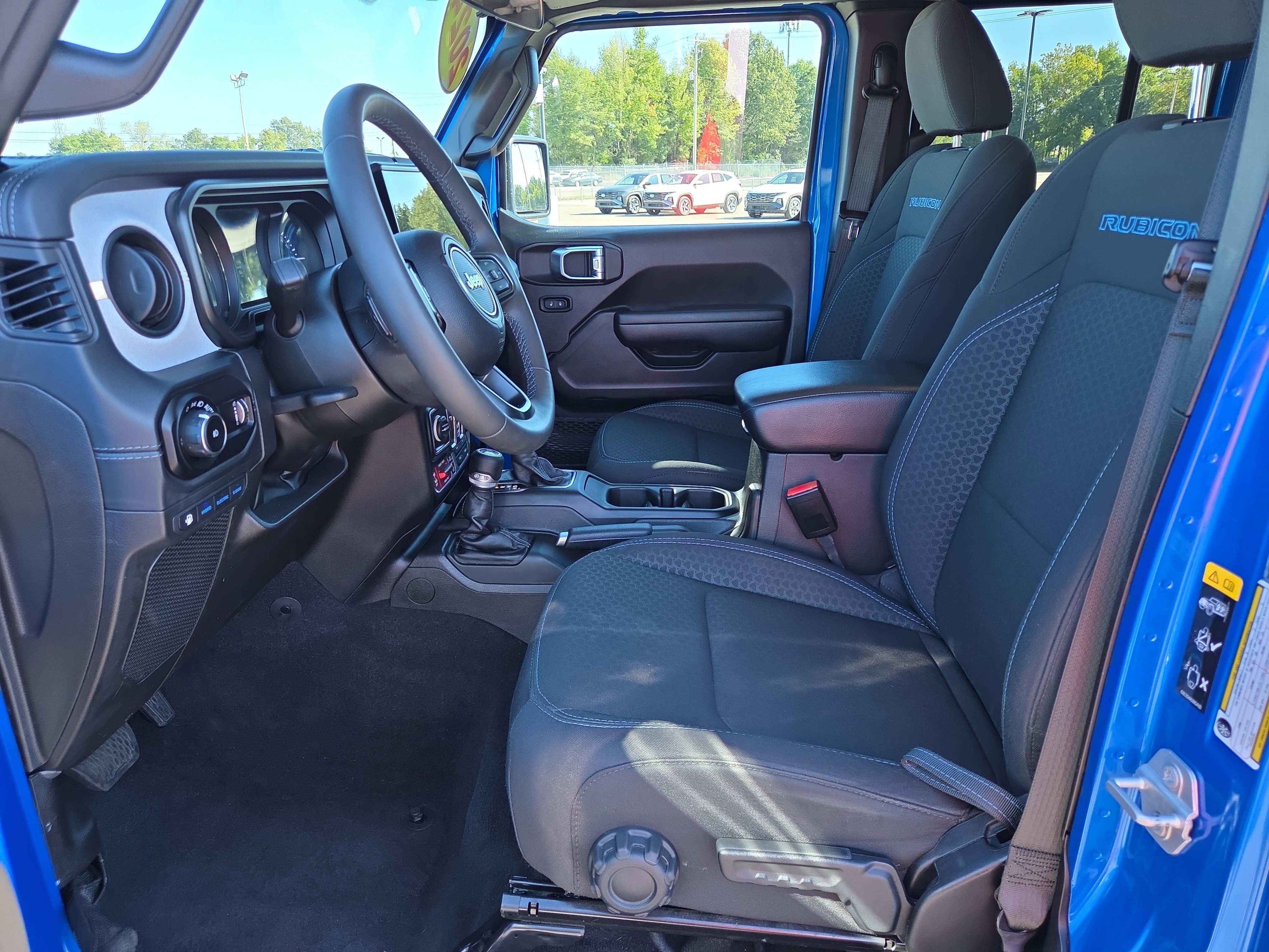 Used 2024 Jeep Wrangler Unlimited Rubicon 4xe image 5