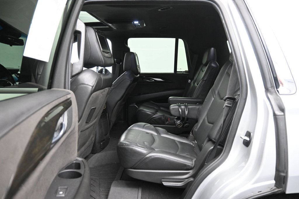 Used 2018 Cadillac Escalade Platinum AWD/4WD image 26