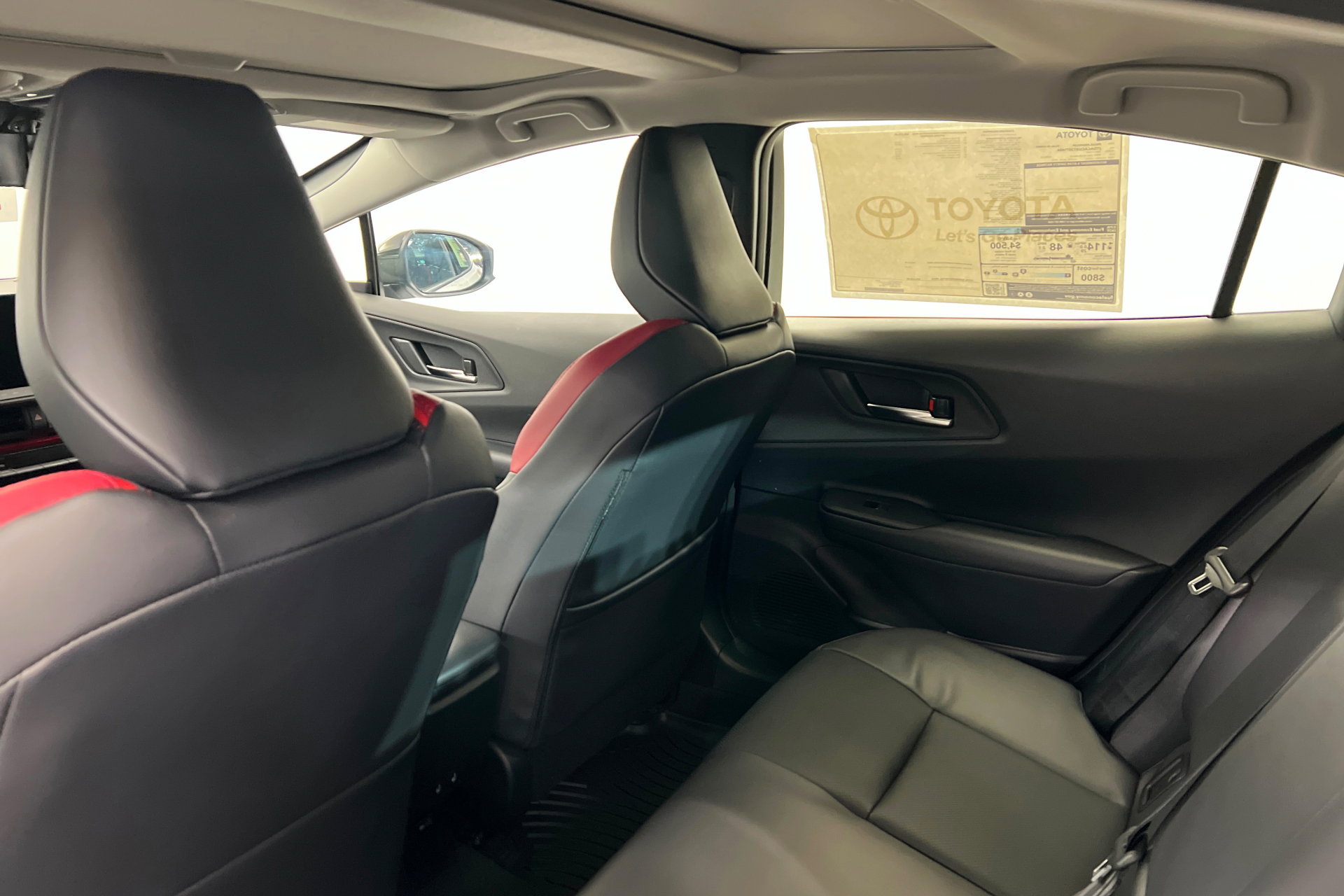 New 2026 Toyota Prius Plug-In Hybrid FWD image 19