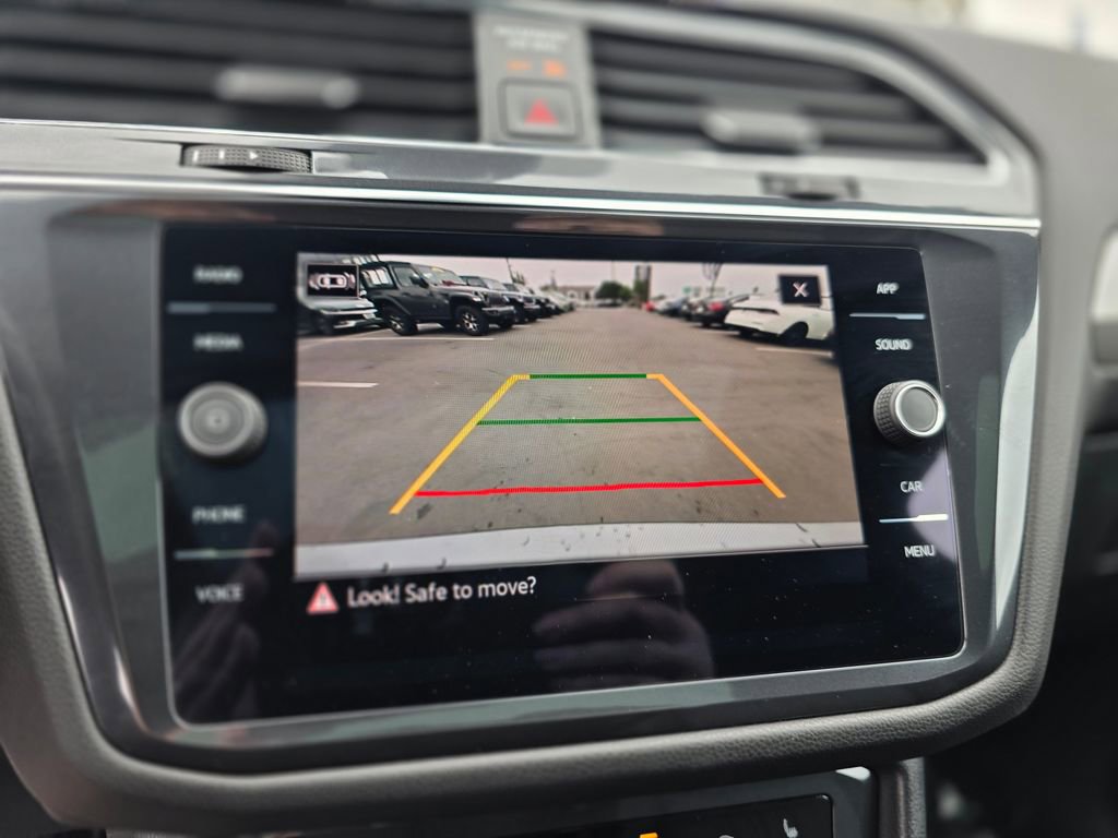 Used 2023 Volkswagen Tiguan SE R-Line image 31