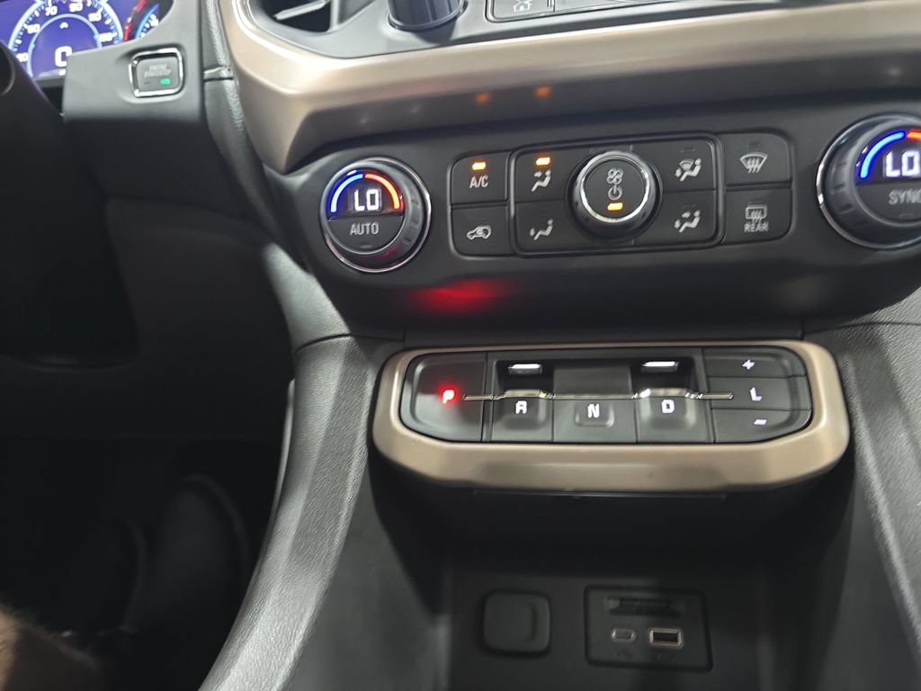 Certified 2023 GMC Acadia Denali w/ Black Diamond Edition AWD/4WD image 30