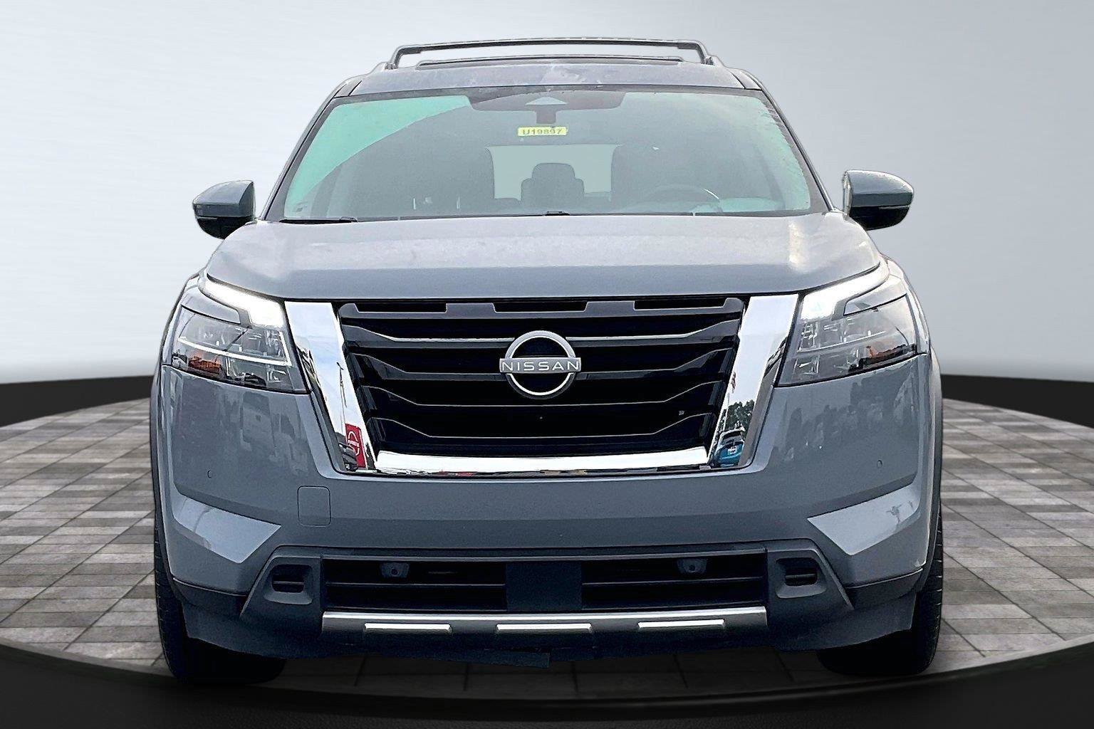 Certified 2023 Nissan Pathfinder Platinum w/ Cargo Package AWD/4WD image 2