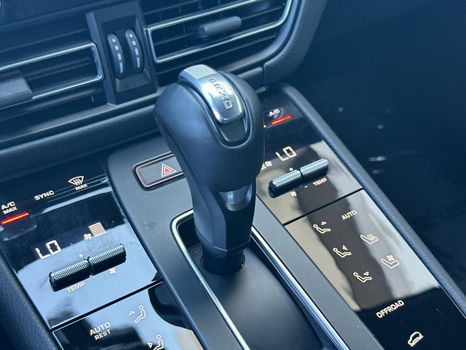 Certified 2026 Porsche Macan AWD/4WD image 21