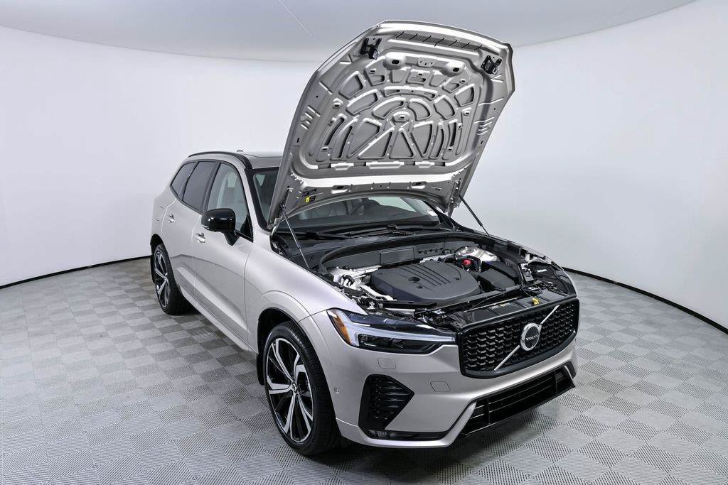 Certified 2024 Volvo XC60 B5 Ultimate w/ Climate Package AWD/4WD image 35