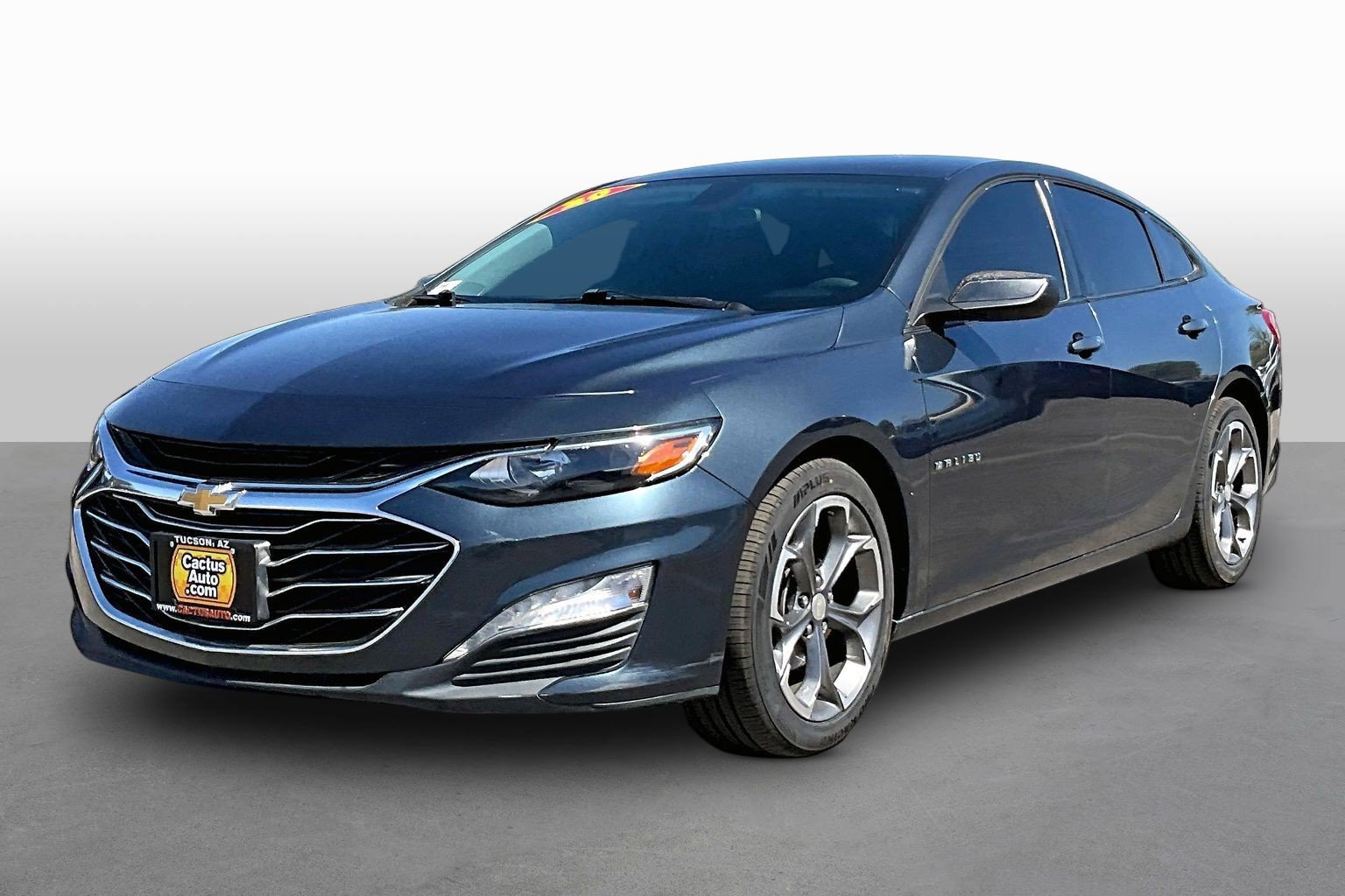 Used 2020 Chevrolet Malibu LT FWD image 1