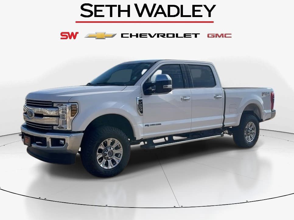 Used 2018 Ford F250 Lariat w/ Chrome Package image 3