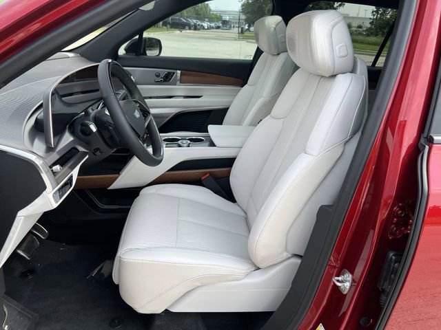 New 2026 Cadillac Vistiq Premium Luxury w/ LPO, Floor Liner Package AWD/4WD image 10